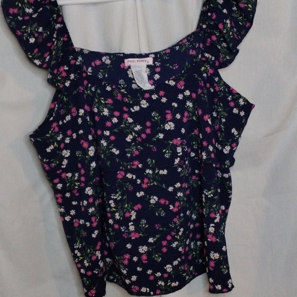 3/$20 Pink peony Top